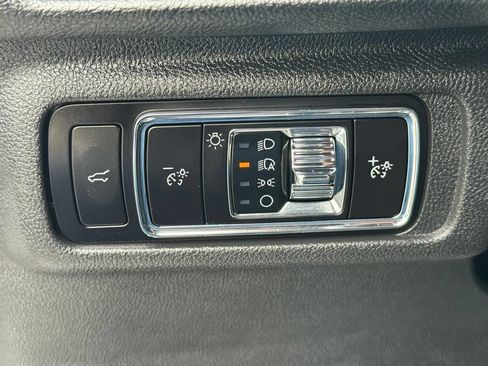 Used 2023 Lincoln Corsair FWD image 27