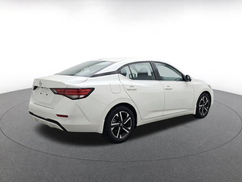 Used 2025 Nissan Sentra SV FWD image 9