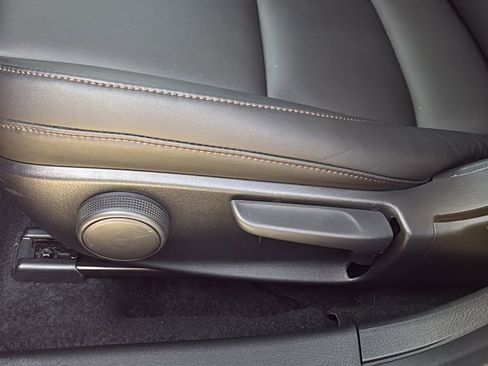 Used 2025 MAZDA MAZDA3 s image 25