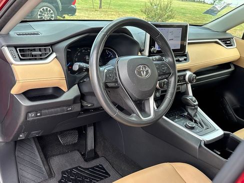 Certified 2024 Toyota RAV4 XLE Premium AWD/4WD image 12