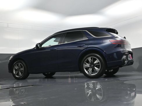 Used 2022 Genesis GV70 3.5T Sport w/ Sport Advanced Package AWD/4WD image 20