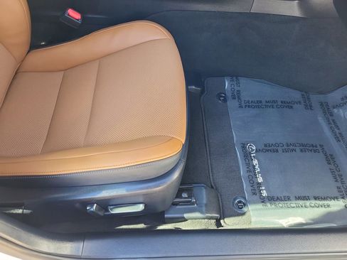 Used 2025 Lexus IS 300 F Sport image 15