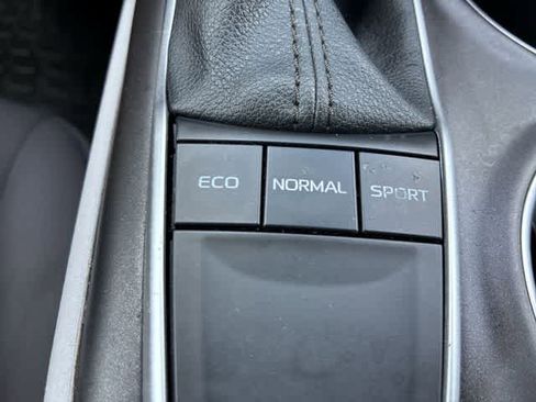 Used 2022 Toyota Camry LE FWD image 39