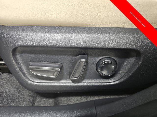 Used 2026 Toyota RAV4 XLE Premium w/ Panoramic Sun Roof Package AWD/4WD image 17