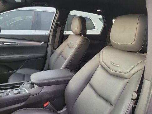 Used 2023 Cadillac XT5 Luxury FWD image 9