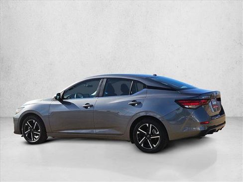 Used 2024 Nissan Sentra SV image 8