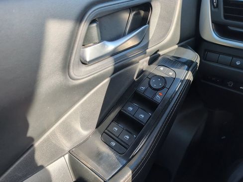 Used 2024 Nissan Rogue SV FWD image 20