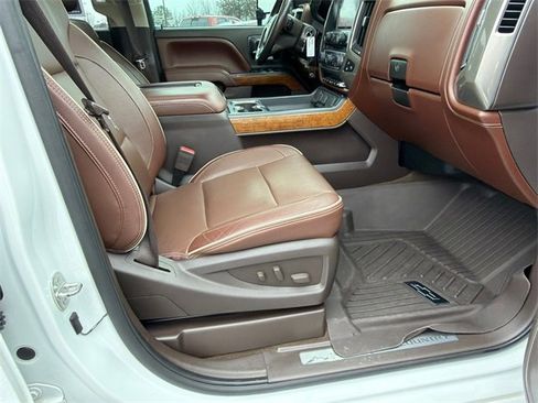 Used 2017 Chevrolet Silverado 2500 High Country w/ Duramax Plus Package image 13