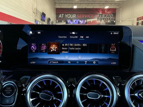 Used 2025 Mercedes-Benz GLA 250 image 37