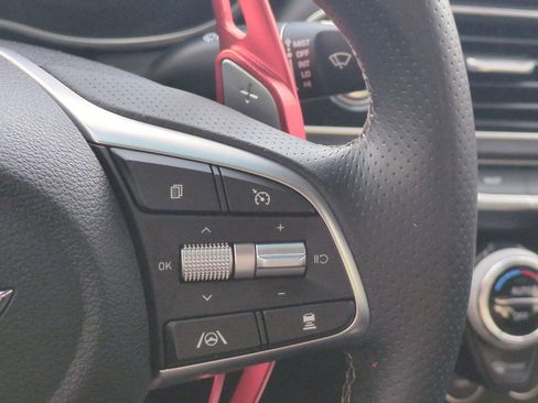 Used 2023 Genesis G70 2.0T image 24