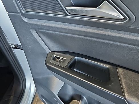 Used 2019 Volkswagen Atlas SE image 16