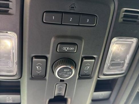 Used 2023 Chevrolet Tahoe Z71 w/ Luxury Package image 23