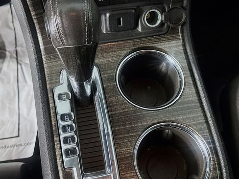 Used 2017 GMC Acadia Limited SLT image 19