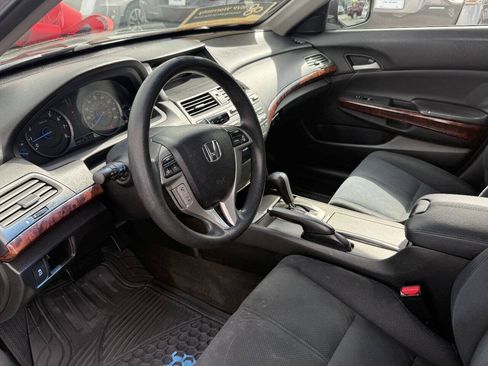 Used 2012 Honda Crosstour EX image 11