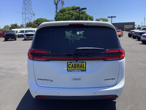 New 2027 Chrysler Pacifica Limited w/ S Appearance Package FWD image 29