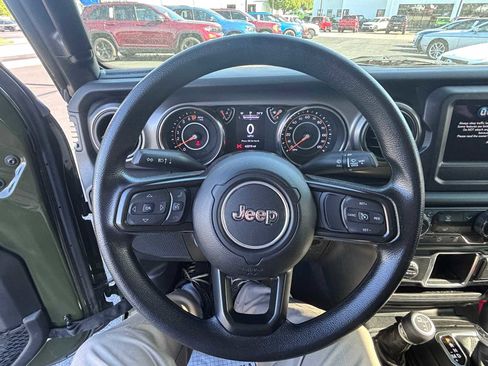 Used 2023 Jeep Gladiator Sport w/ Trailer Tow Package AWD/4WD image 16