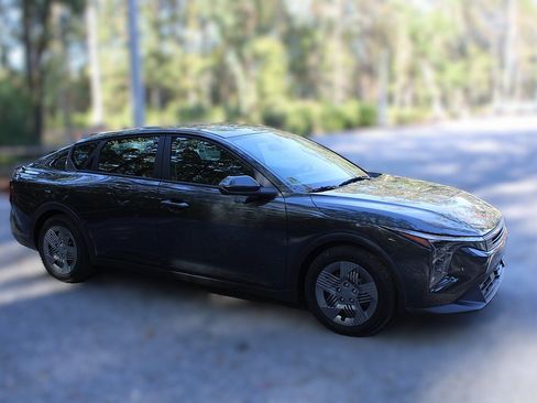 New 2025 Kia K4 LX image 14