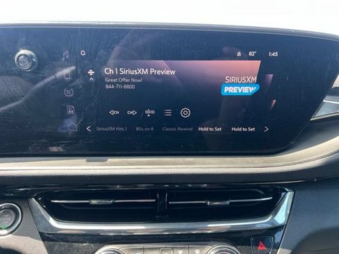 Used 2025 Buick Envista Sport Touring w/ Convenience I Package FWD image 25
