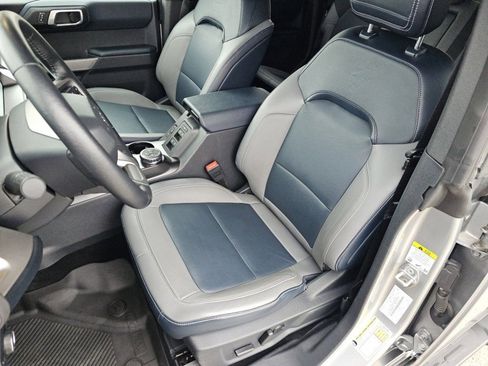 Used 2021 Ford Bronco Outer Banks image 6