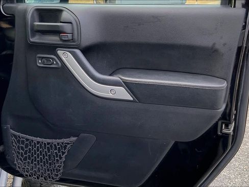 Used 2016 Jeep Wrangler Rubicon image 19