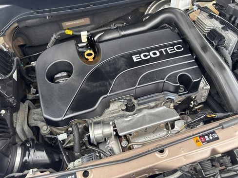 Used 2019 Chevrolet Equinox LT FWD image 39
