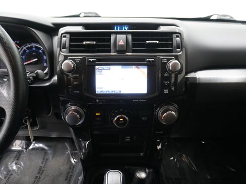 Used 2017 Toyota 4Runner TRD Off-Road AWD/4WD image 20