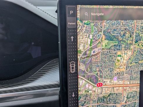 Used 2021 Tesla Model S Plaid image 16