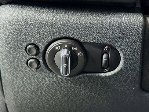 Used 2015 MINI Cooper 2-Door Hardtop image 10