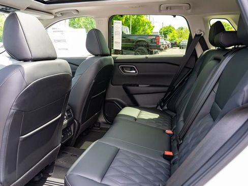New 2026 Nissan Rogue Platinum w/ Platinum Premium Package AWD/4WD image 25