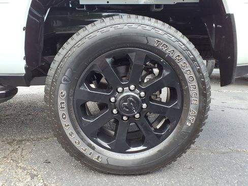 Certified 2025 RAM 2500 Big Horn AWD/4WD image 9