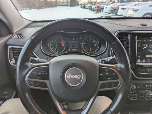 Used 2020 Jeep Cherokee Limited image 11