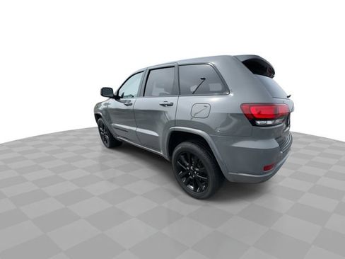Used 2022 Jeep Grand Cherokee Laredo X image 5