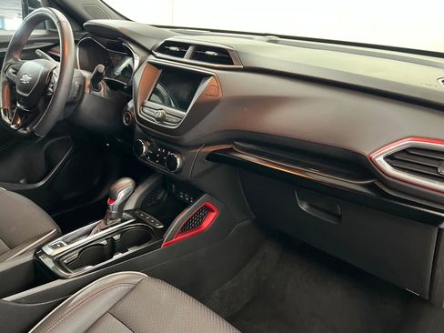Used 2022 Chevrolet TrailBlazer RS FWD image 25