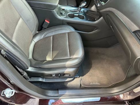 Used 2022 Chevrolet Traverse High Country image 16