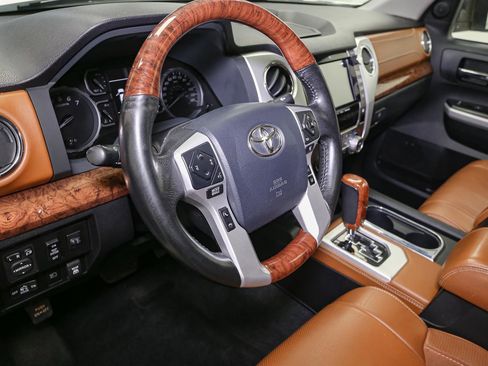 Used 2020 Toyota Tundra 4x4 CrewMax image 22