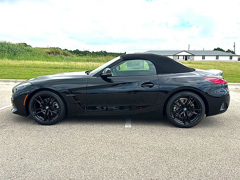 New 2026 BMW Z4 M40i w/ Premium Package RWD image 5