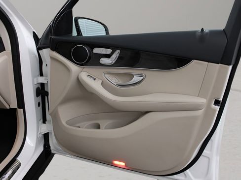 Used 2022 Mercedes-Benz GLC 300 image 15