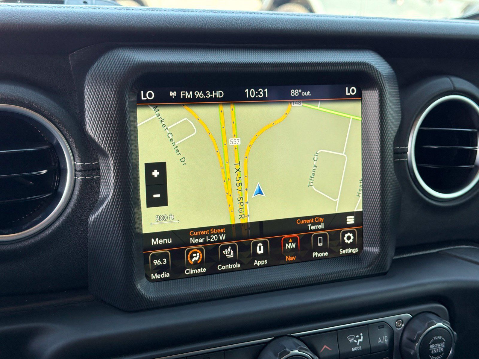 Used 2023 Jeep Wrangler Unlimited Sahara w/ Cold Weather Group AWD/4WD image 24
