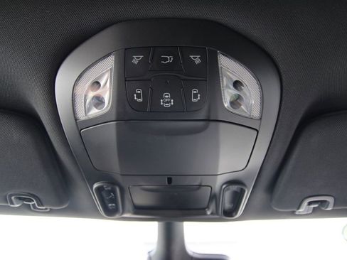 Used 2023 Chrysler Pacifica Touring-L w/ S Appearance Package image 32