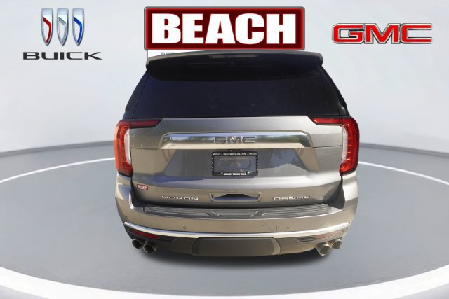 Used 2021 GMC Yukon XL Denali w/ Denali Premium Package AWD/4WD image 4