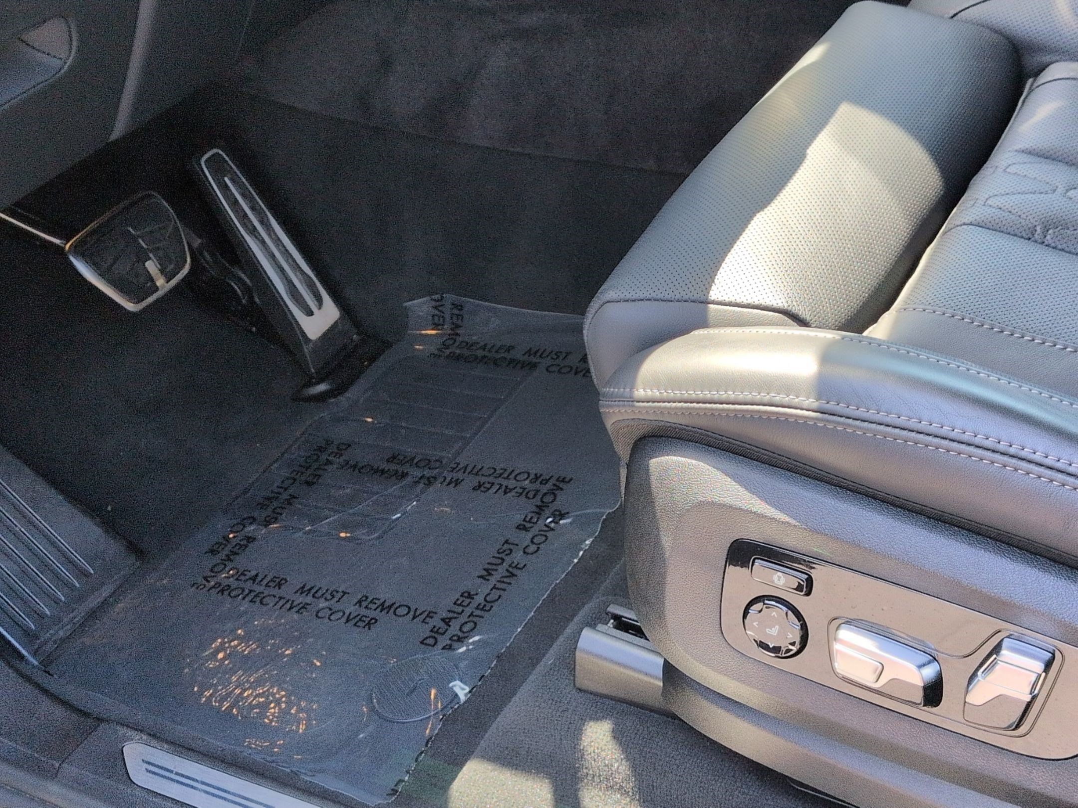Used 2025 BMW ALPINA XB7 AWD/4WD image 17
