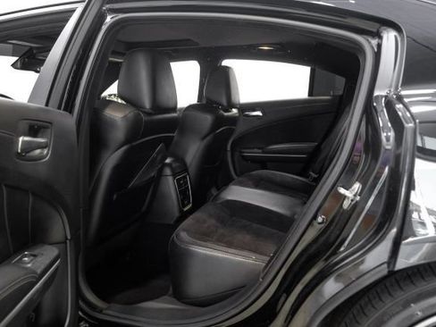 Used 2019 Dodge Charger R/T w/ Plus Group RWD image 49