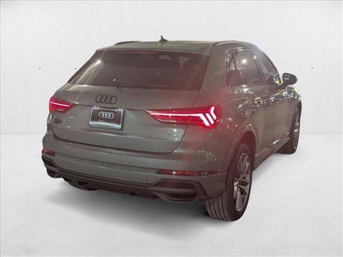 New 2025 Audi Q3 2.0T Premium image 2