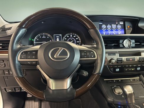 Used 2016 Lexus ES 350 w/ Navigation System Package FWD image 21