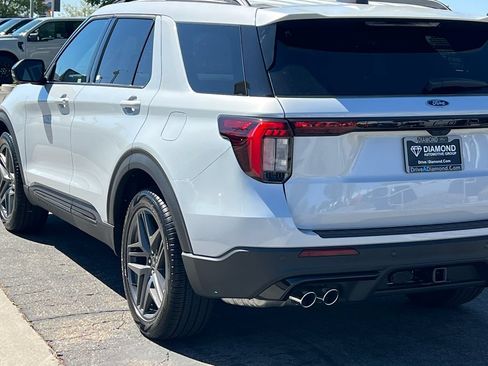 New 2026 Ford Explorer ST AWD/4WD image 5
