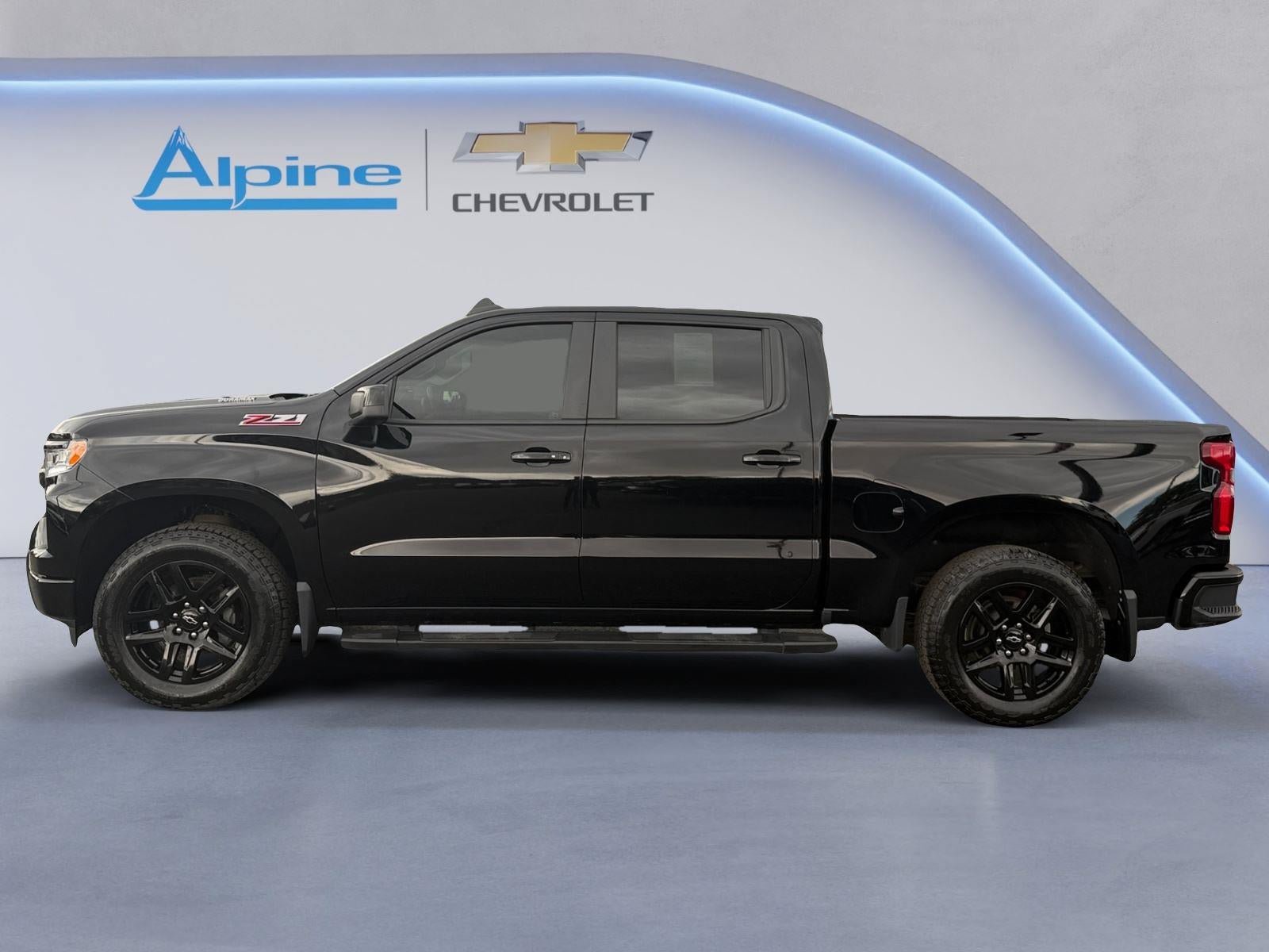 Used 2024 Chevrolet Silverado 1500 RST AWD/4WD image 2