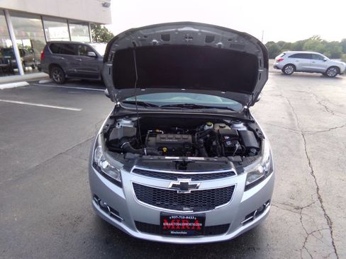 Used 2014 Chevrolet Cruze LT w/ RS Package image 32