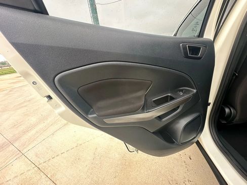 Used 2021 Ford EcoSport SE w/ SE Convenience Package image 32