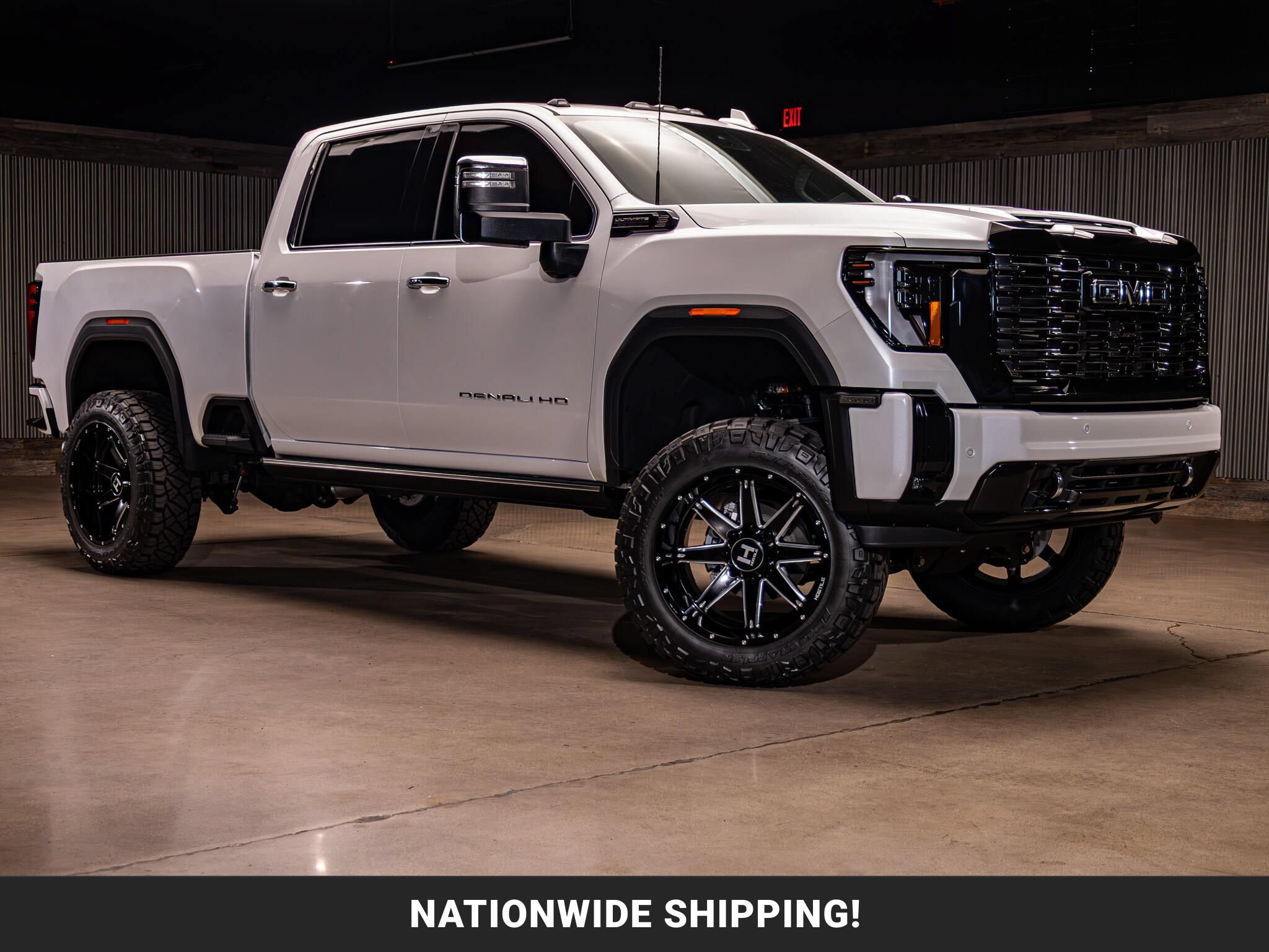 Used 2025 GMC Sierra 2500 Denali Ultimate AWD/4WD image 1
