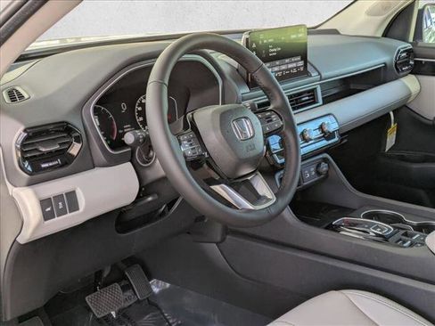 New 2025 Honda Pilot EX-L image 3